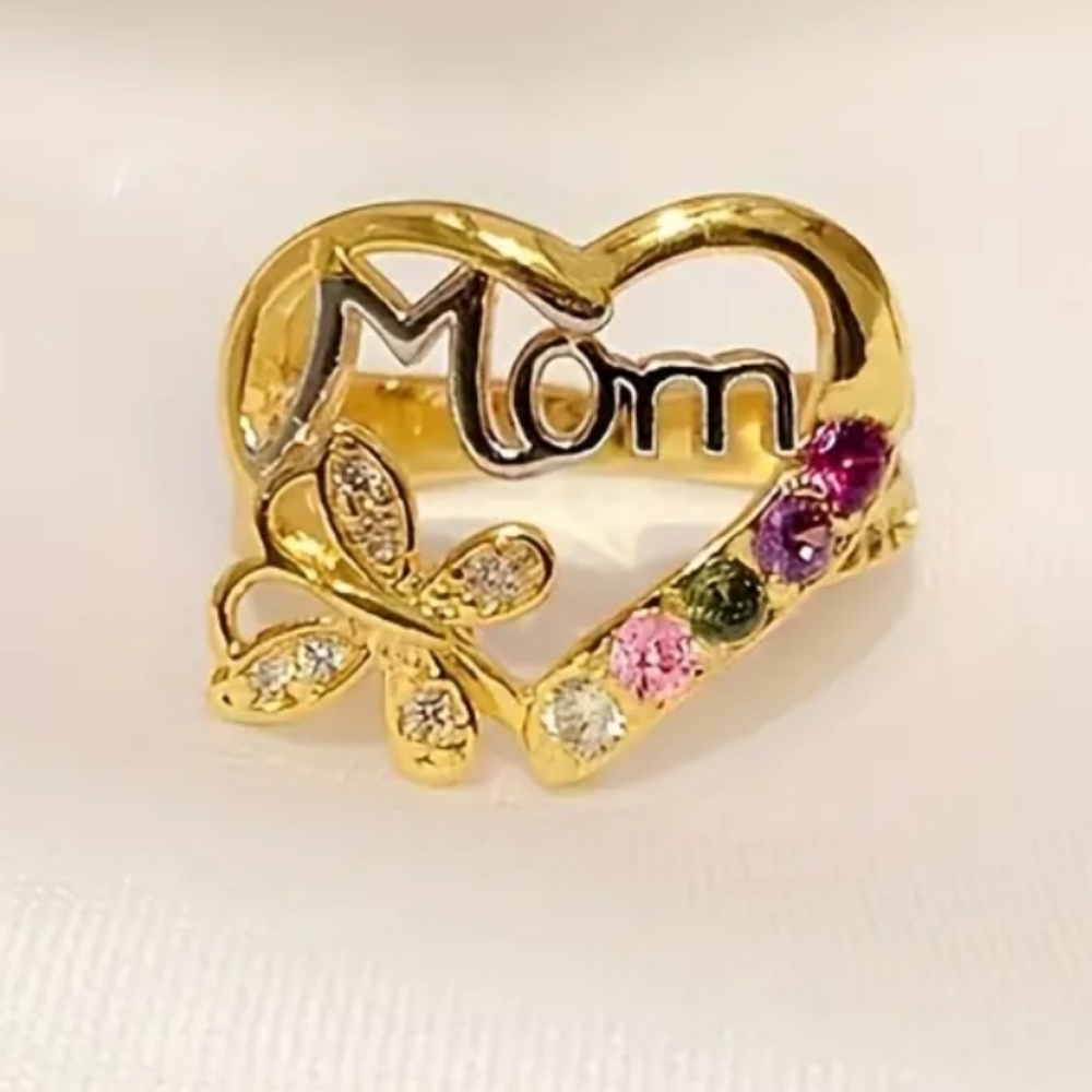 Mom ring BNWT